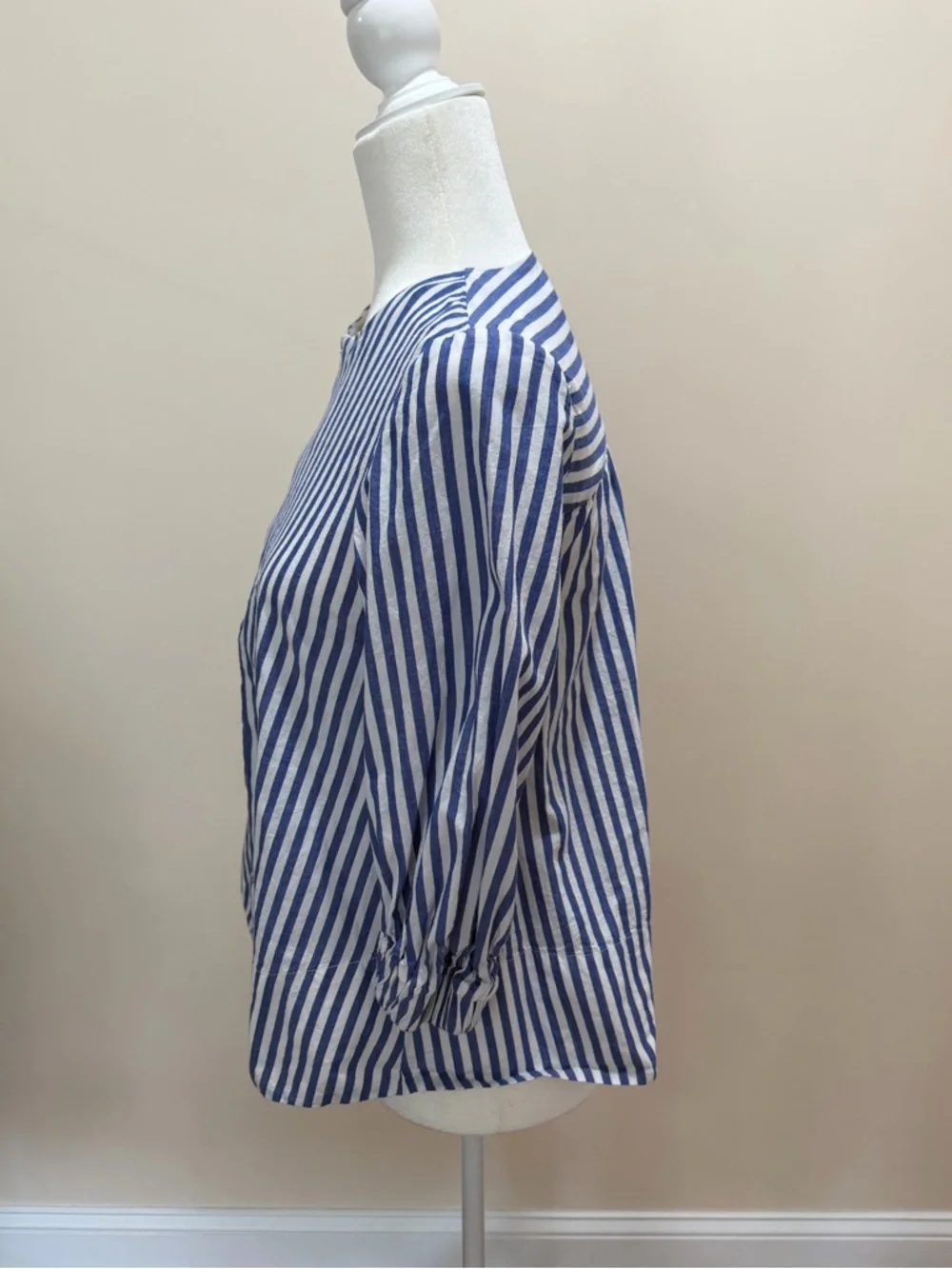 Pomander Place Tuckernuck Blue White Stripe 3/4 Sleeve V Neck Zip Kieran Top XS - Picture 4 of 6